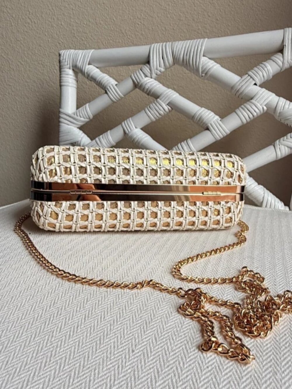 Tommy Bahama Woven Bamboo Handle Clutch Crossbody Chain Bag White Gold NWT - Picture 7 of 16